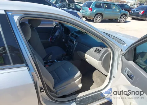 2012 Ford Fusion Se z USA, uszkodzony, nr VIN 3FAHP0HA5CR382323